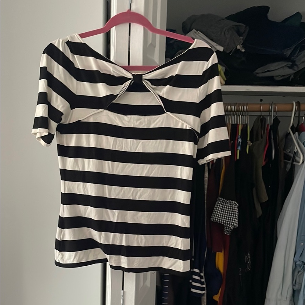 White House Black Market Fitted Black and White Striped Short Sleeve Tee